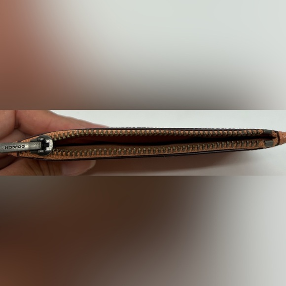 Coach Zip Card Case in Faded Blush, EUC. - Picture 5 of 6